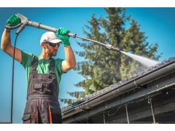 fixing of leaking roofs and gutter cleaning services